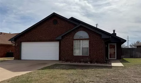 2812 N Towne Dr, Altus, OK 73521