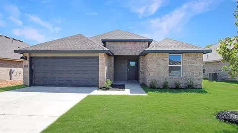 11625 SW 27th St, Yukon, OK 73099