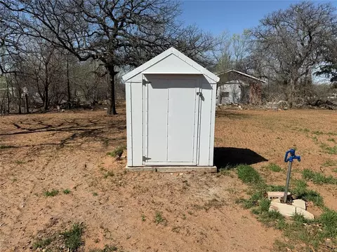 Other - 425 Norma Rd, Hydro, OK 73048 photo 3 of 11