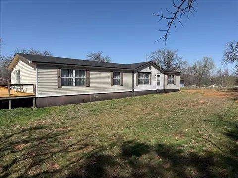 Exterior - 425 Norma Rd, Hydro, OK 73048 photo 2 of 2