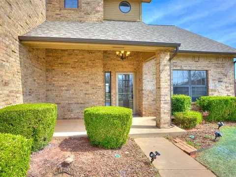 Exterior - 16100 Ledge Ln, Edmond, OK 73013 photo 2 of 4