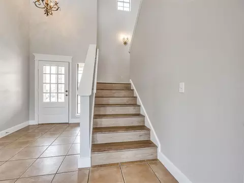 Entry Way - 16100 Ledge Ln, Edmond, OK 73013 photo 2 of 2