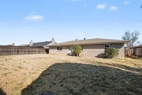 Other - 1104 NE 5th St, Moore, OK 73160 photo 2 of 2