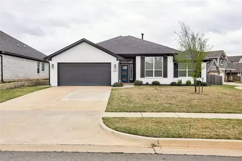 2221 NW 179th St, Edmond, OK 73012