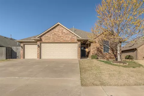 9305 Scarlet Blvd, Yukon, OK 73099