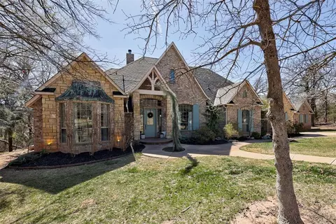 2230 Nicholas Ct, Edmond, OK 73034
