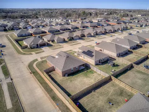 View/Area - 5329 Kye Dr, Tuttle, OK 73089 photo 4 of 7