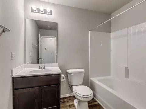 Bath - 5329 Kye Dr, Tuttle, OK 73089 photo 4 of 4