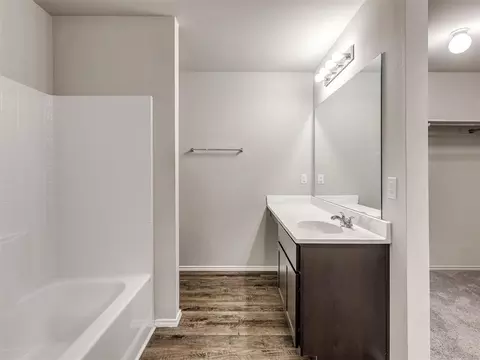 Bath - 5329 Kye Dr, Tuttle, OK 73089 photo 2 of 4