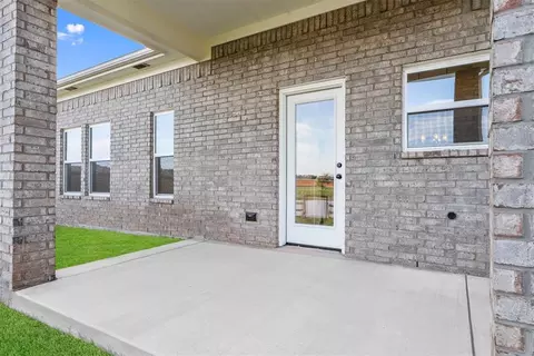 Exterior - 3719 Eureka Dr, Norman, OK 73069 photo 3 of 4