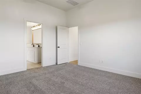 Bedroom - 3719 Eureka Dr, Norman, OK 73069 photo 6 of 6