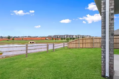 Exterior - 3719 Eureka Dr, Norman, OK 73069 photo 4 of 4