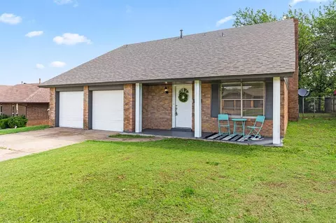 109 S 9th Street Cir, Chickasha, OK 73018