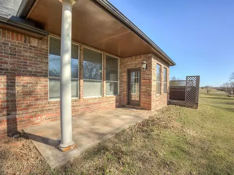 Exterior - 1908 Hackney Ct, Blanchard, OK 73010 photo 5 of 10