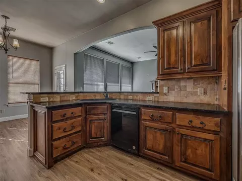 Kitchen - 1908 Hackney Ct, Blanchard, OK 73010 photo 5 of 5