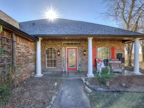 Exterior - 1908 Hackney Ct, Blanchard, OK 73010 photo 3 of 10