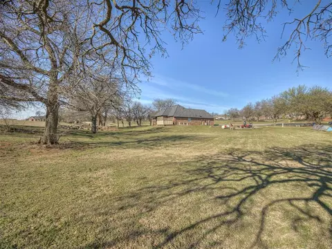 Exterior - 1908 Hackney Ct, Blanchard, OK 73010 photo 2 of 10
