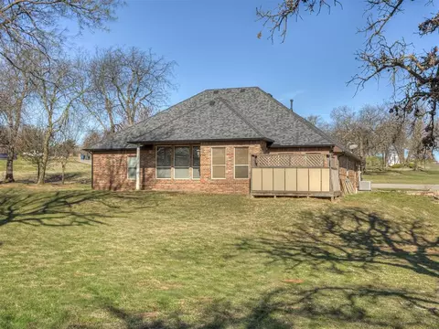 Exterior - 1908 Hackney Ct, Blanchard, OK 73010 photo 9 of 10
