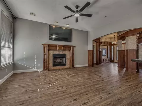Living - 1908 Hackney Ct, Blanchard, OK 73010 photo 3 of 5