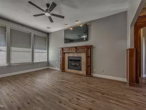 Living - 1908 Hackney Ct, Blanchard, OK 73010 photo 4 of 5