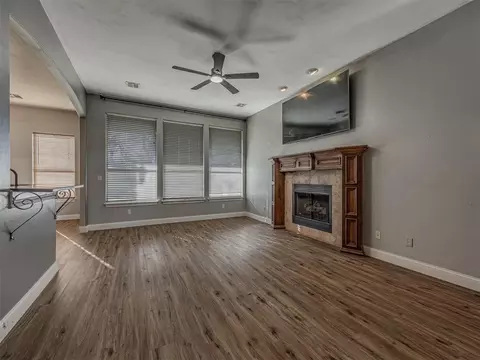 Living - 1908 Hackney Ct, Blanchard, OK 73010 photo 5 of 5