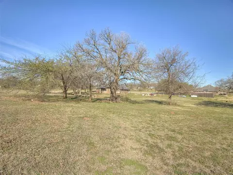 Exterior - 1908 Hackney Ct, Blanchard, OK 73010 photo 7 of 10