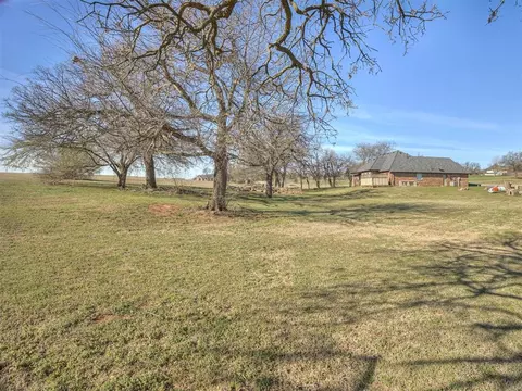 Exterior - 1908 Hackney Ct, Blanchard, OK 73010 photo 6 of 10