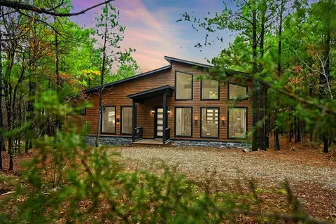 125 Bear Cedar Trl, Broken Bow, OK 74728