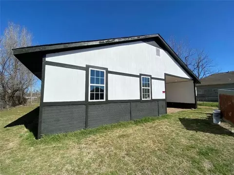 1014 W Woodson St, El Reno, OK 73036