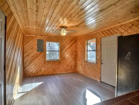 Living - 104 Lukfata St, Broken Bow, OK 74728 photo 2 of 3