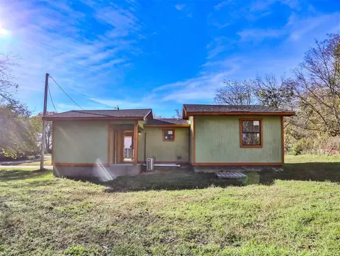 Exterior - 104 Lukfata St, Broken Bow, OK 74728 photo 3 of 3