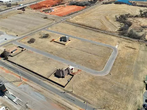 6 Flintlock Trl, Clinton, OK 73601 photo 5