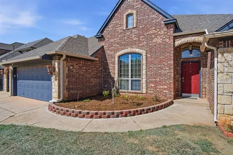 9209 SW 28th St, Oklahoma City, OK 73128