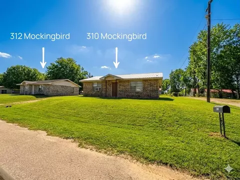 310 E Mockingbird Ln, Valliant, OK 74764