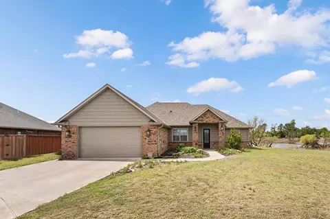 15 Blue Meadow Dr, Elgin, OK 73538