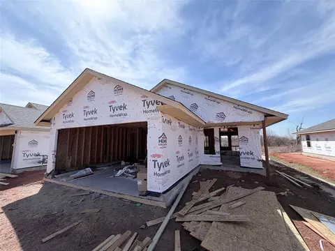 19817 Stovall Dr, Edmond, OK 73012