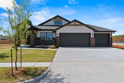 13228 SW 8th St, Yukon, OK 73099