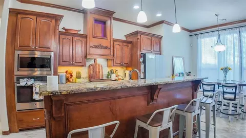 Kitchen - 329678 E 1000 Rd, Harrah, OK 73045 photo 1 of 3