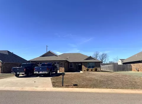 2132 Timbers Blvd, Shawnee, OK 74804