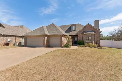 2214 Cedar Pointe Cir, Edmond, OK 73003