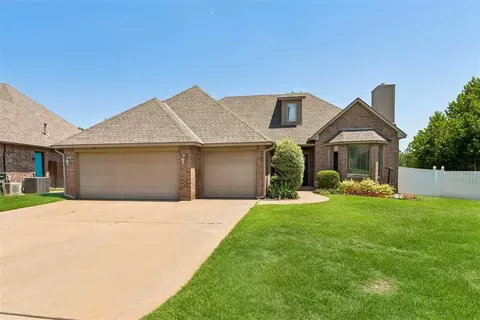 2214 Cedar Pointe Cir, Edmond, OK 73003