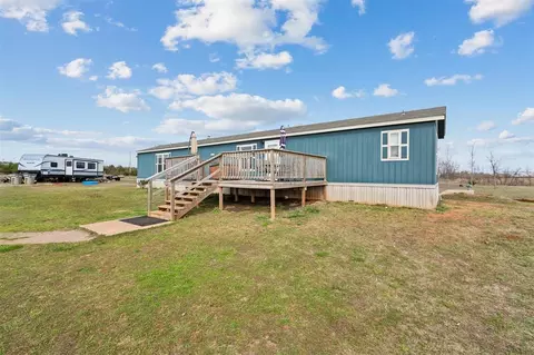 49132 E 1290 Rd, Maud, OK 74854