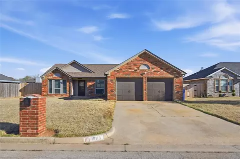 10113 Hollyhead Way, Yukon, OK 73099