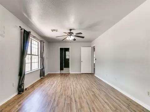 Living - 21201 E Montgomery Dr, Mcloud, OK 74851 photo 3 of 3