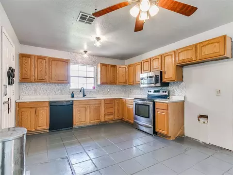 Kitchen - 21201 E Montgomery Dr, Mcloud, OK 74851 photo 1 of 1