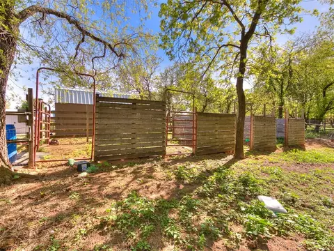 Exterior - 21201 E Montgomery Dr, Mcloud, OK 74851 photo 2 of 11