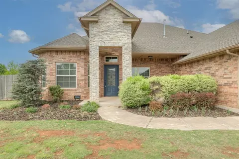 16001 Montague Dr, Edmond, OK 73013