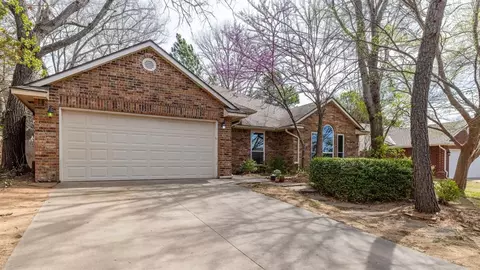 213 Victory Dr, Norman, OK 73072