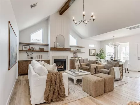 Living - 124 W 4th St, Arcadia, OK 73007 photo 2 of 4