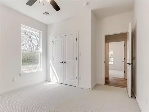 Bedroom - 124 W 4th St, Arcadia, OK 73007 photo 4 of 5